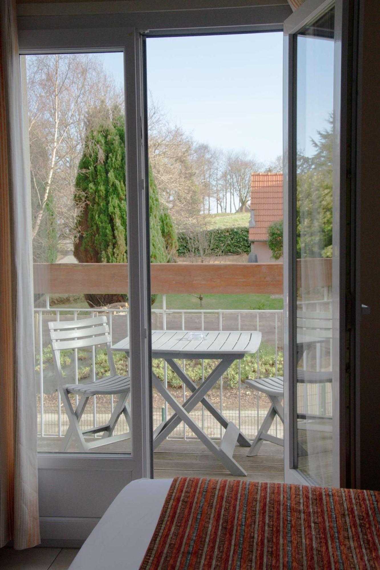 Brit Hotel Lannion-Perros Guirec Bagian luar foto