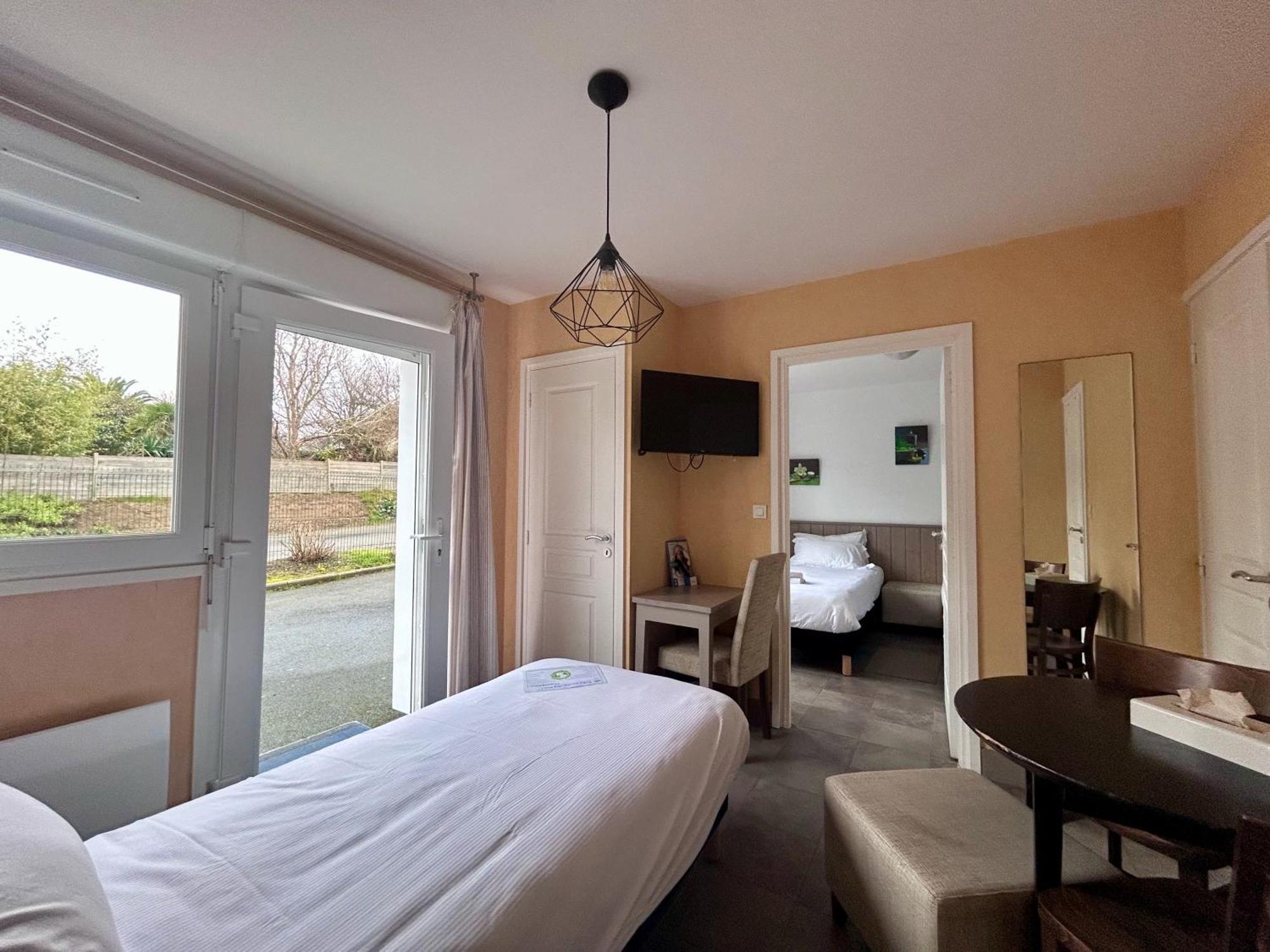 Brit Hotel Lannion-Perros Guirec Bagian luar foto